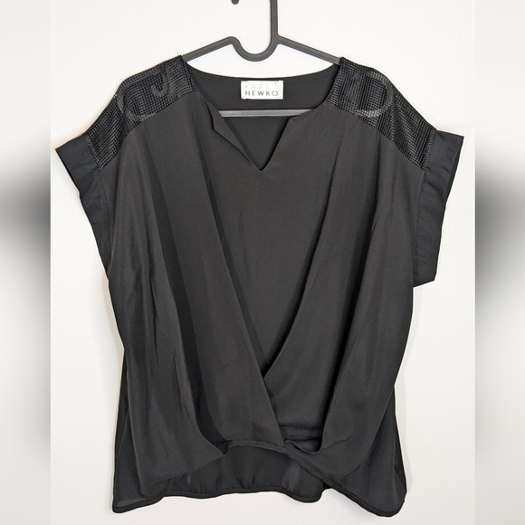 Kate Hewko Tops - Kate Hewko V-Neck Short Sleeve Mesh- Detailed Top with Front Twist - Black M